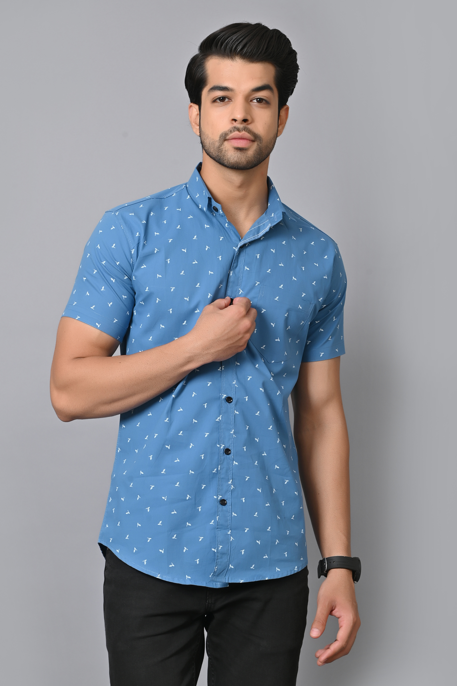 Mens Slim Fit Short Sleeves Casual Cotton Shirt